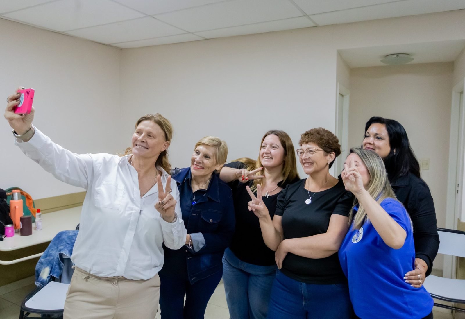 Pedrali se reunió con representantes de diferentes gremios y abrió una agenda para defender el empleo riojano (foto 5)