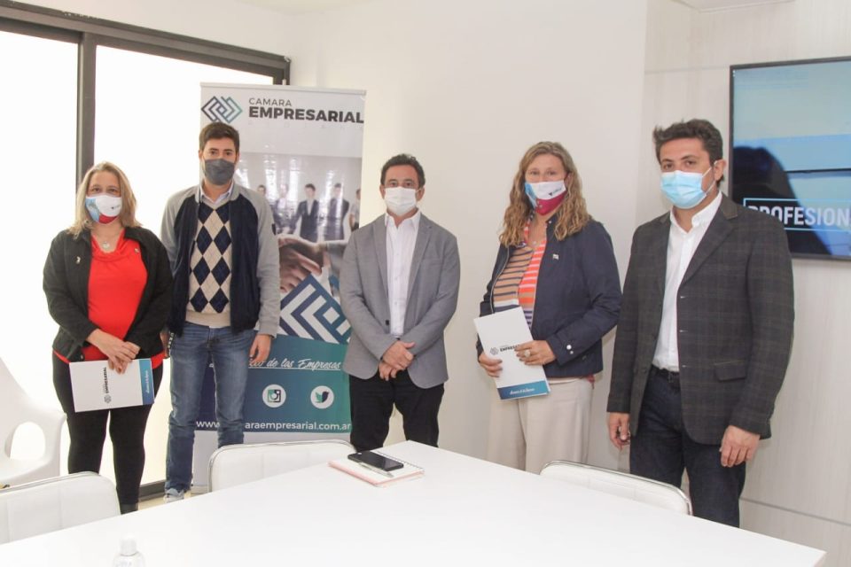 Precandidatos del Frente de Todos se reunieron con la Cámara Empresarial Riojana