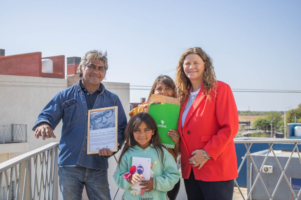 El gobernador Quintela entregó 40 viviendas en altura del Plan Angelelli en el barrio Francisco II (foto 2)