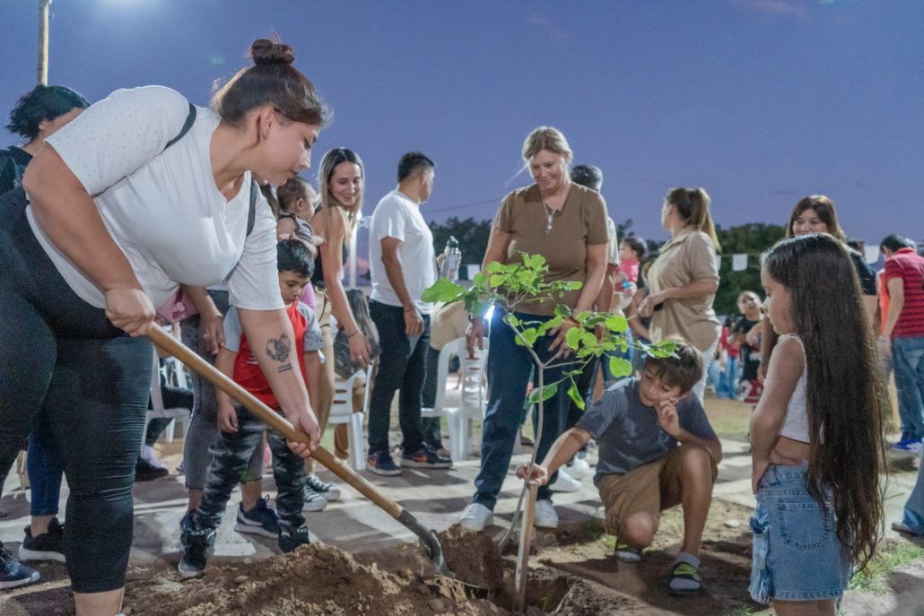 FE, MEMORIA Y COMPROMISO EN COMUNIDAD:  JORNADA DEL PLAN ANGELELLI EN EL BARRIO SUSANA QUINTELA 