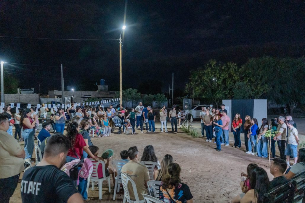 FE, MEMORIA Y COMPROMISO EN COMUNIDAD:  JORNADA DEL PLAN ANGELELLI EN EL BARRIO SUSANA QUINTELA  (foto 3)