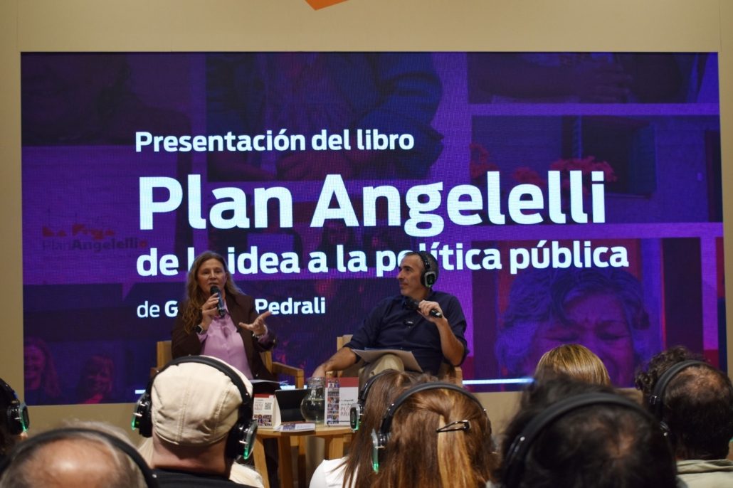 “De la idea a la política pública”: Gaby Pedrali presentó el libro del Plan Angelelli como modelo de gestión (foto 4)